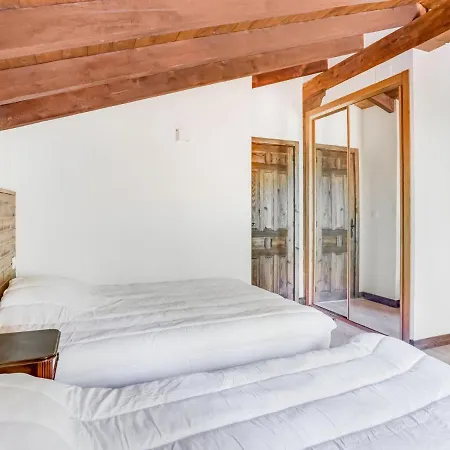 Rustic Holiday In Merilla With Valley View Semesterbostad