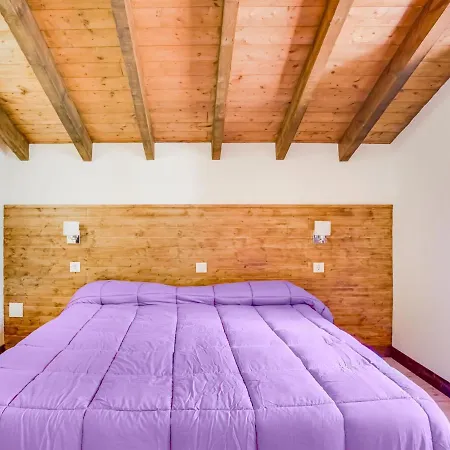 Rustic Holiday In Merilla With Valley View Morilla