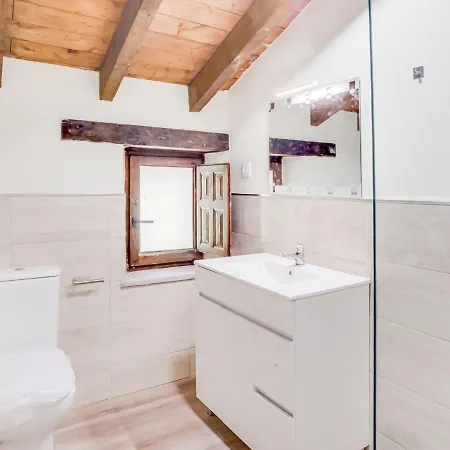 Rustic Holiday In Merilla With Valley View Morilla