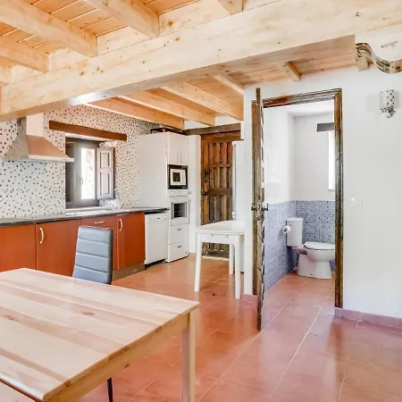 Semesterbostad Rustic Holiday In Merilla With Valley View